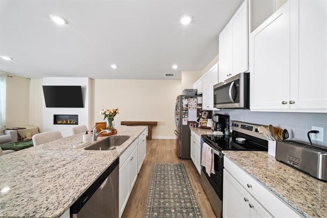 5137 Sidney Square Drive, Flowery Branch, GA 30542