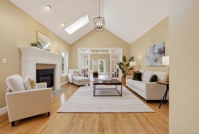 2 Bartlett Road, Westford, MA 01886