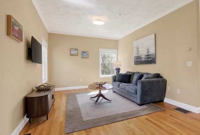 2 Bartlett Road, Westford, MA 01886