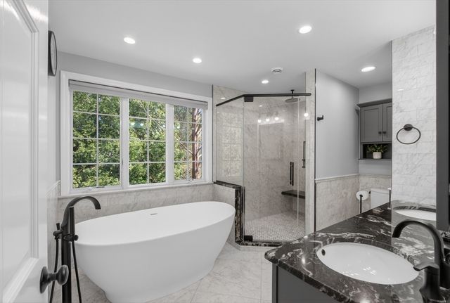 2 Bartlett Road, Westford, MA 01886