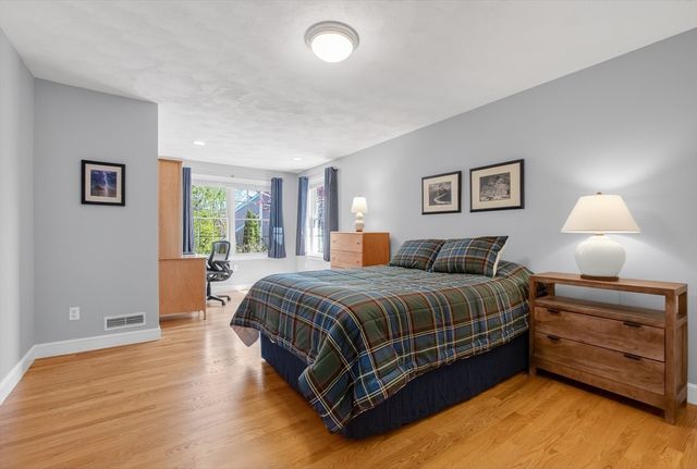 2 Bartlett Road, Westford, MA 01886