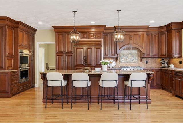 2 Bartlett Road, Westford, MA 01886