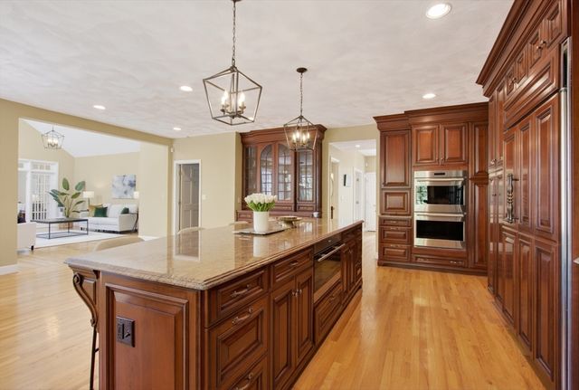 2 Bartlett Road, Westford, MA 01886