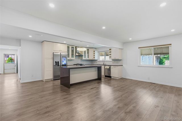 14630 Rice Drive, Sterling Heights, MI 48313