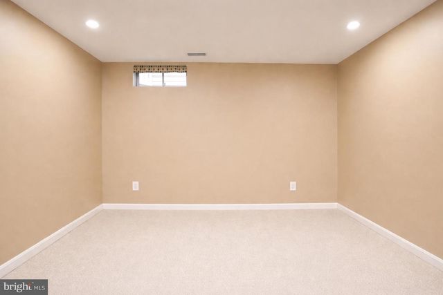 2448 LEYLAND RIDGE RD, Herndon, VA 20171