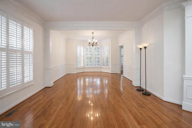 2448 LEYLAND RIDGE RD, Herndon, VA 20171