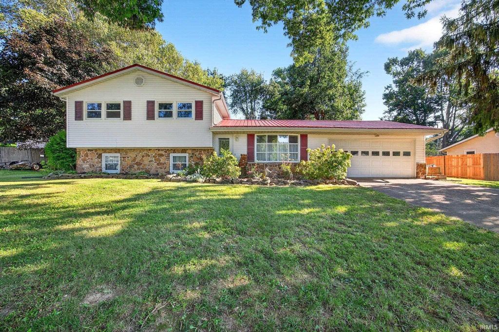 1620 E Cherry Lane, Bloomington, IN 47401