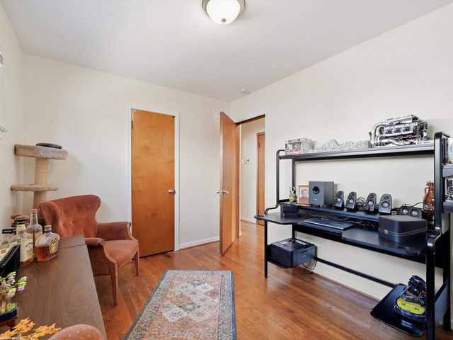 22786 Saxony Avenue, Eastpointe, MI 48021