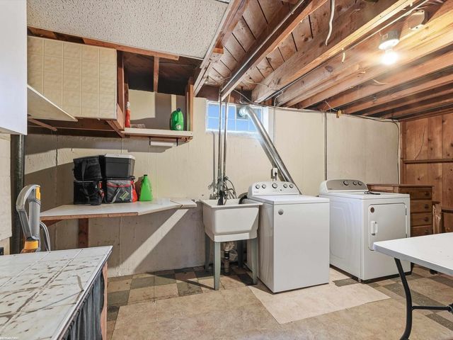 22786 Saxony Avenue, Eastpointe, MI 48021