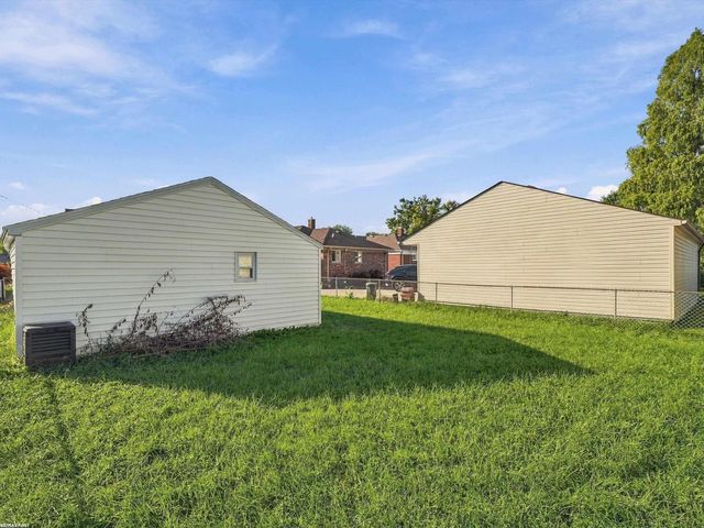22786 Saxony Avenue, Eastpointe, MI 48021