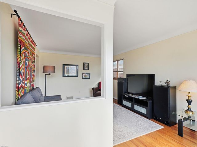 22786 Saxony Avenue, Eastpointe, MI 48021
