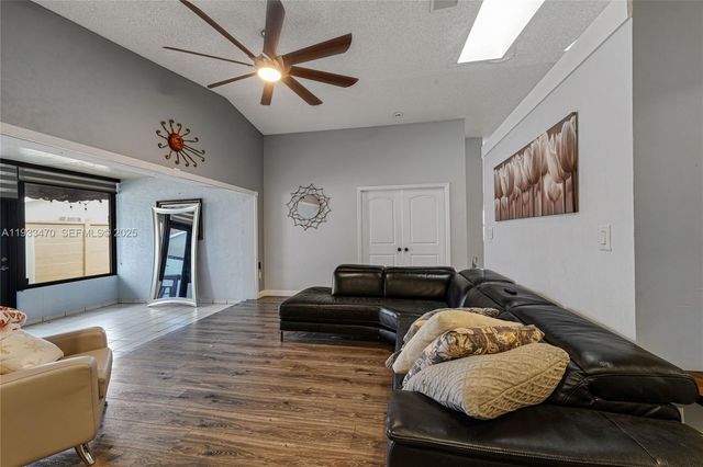 15035 NW 88th Ct, Miami Lakes, FL 33018