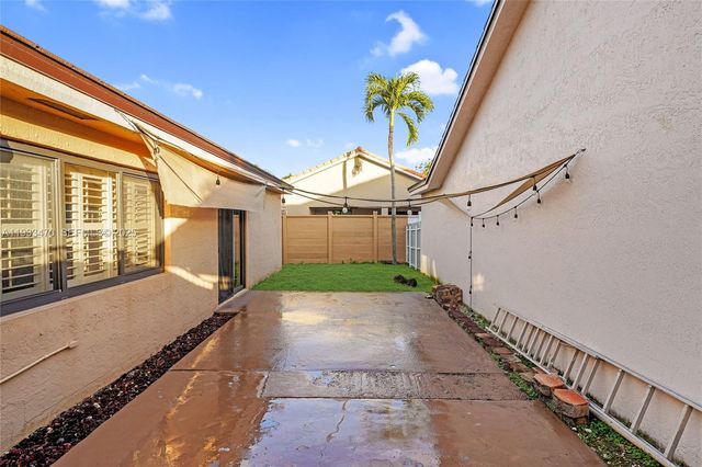 15035 NW 88th Ct, Miami Lakes, FL 33018