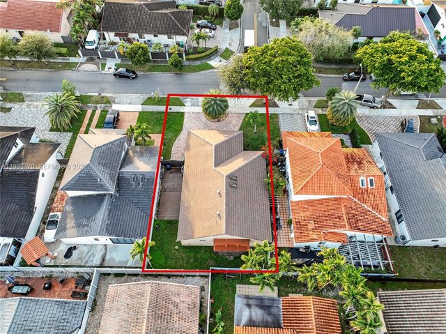 15035 NW 88th Ct, Miami Lakes, FL 33018