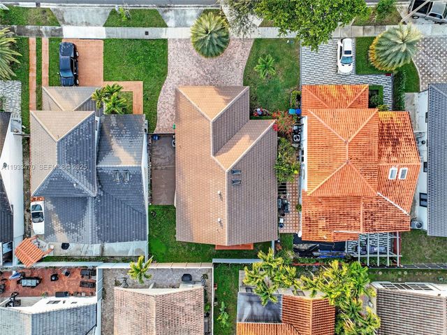 15035 NW 88th Ct, Miami Lakes, FL 33018