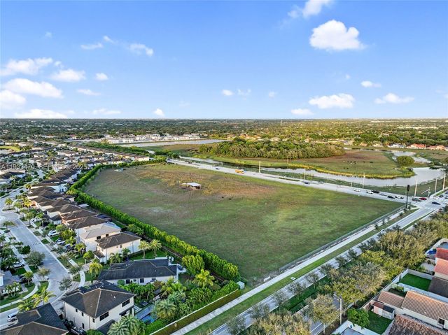 15035 NW 88th Ct, Miami Lakes, FL 33018