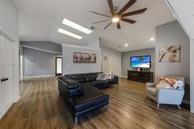 15035 NW 88th Ct, Miami Lakes, FL 33018