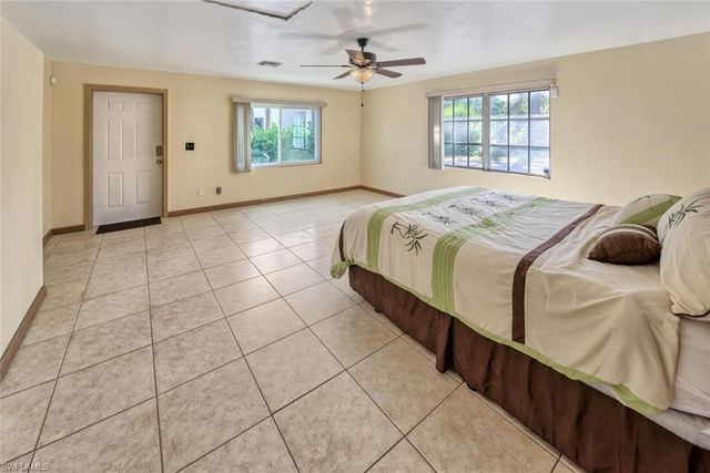 29 Caribbean RD, Naples, FL 34108