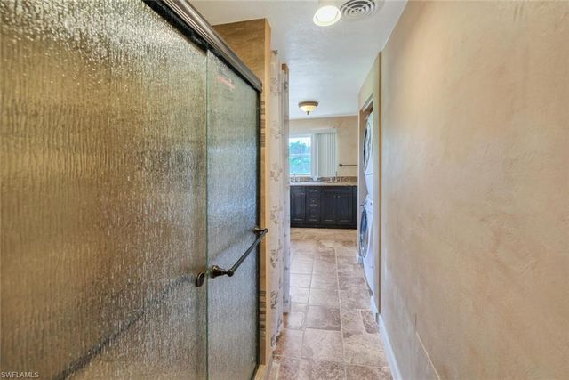 29 Caribbean RD, Naples, FL 34108