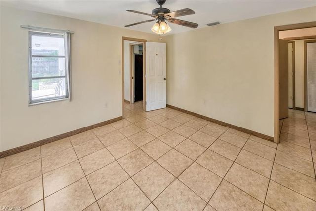 29 Caribbean RD, Naples, FL 34108