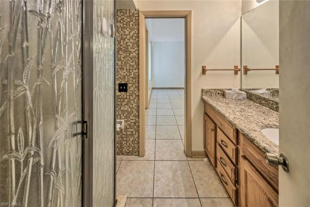 29 Caribbean RD, Naples, FL 34108
