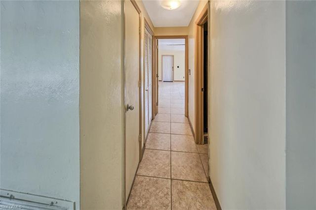 29 Caribbean RD, Naples, FL 34108