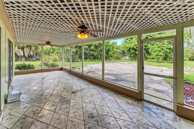 29 Caribbean RD, Naples, FL 34108