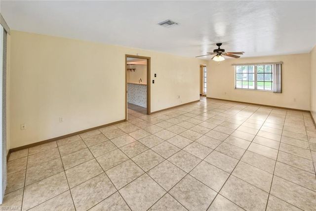 29 Caribbean RD, Naples, FL 34108