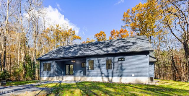 82 Luther Road, Stillwater, NY 12866