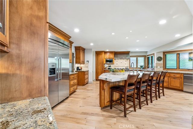 27720 Hamiltair Drive, Lake Arrowhead, CA 92352