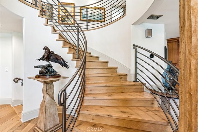 27720 Hamiltair Drive, Lake Arrowhead, CA 92352