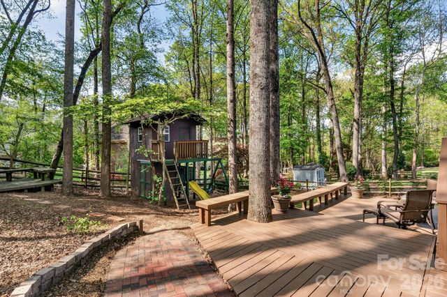 15819 Breton Brook Street, Huntersville, NC 28078