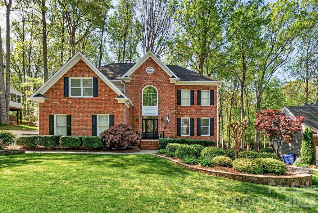 15819 Breton Brook Street, Huntersville, NC 28078
