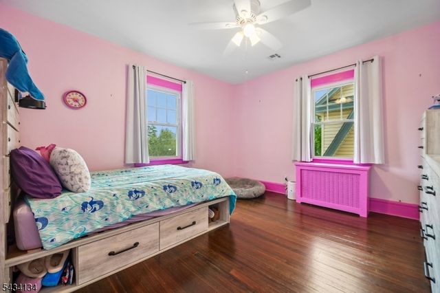 223 Keats Ave, Elizabeth City, NJ 07208