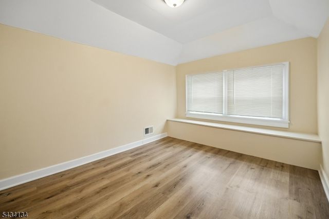 223 Keats Ave, Elizabeth City, NJ 07208