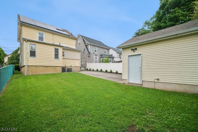 223 Keats Ave, Elizabeth City, NJ 07208