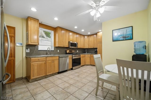 223 Keats Ave, Elizabeth City, NJ 07208