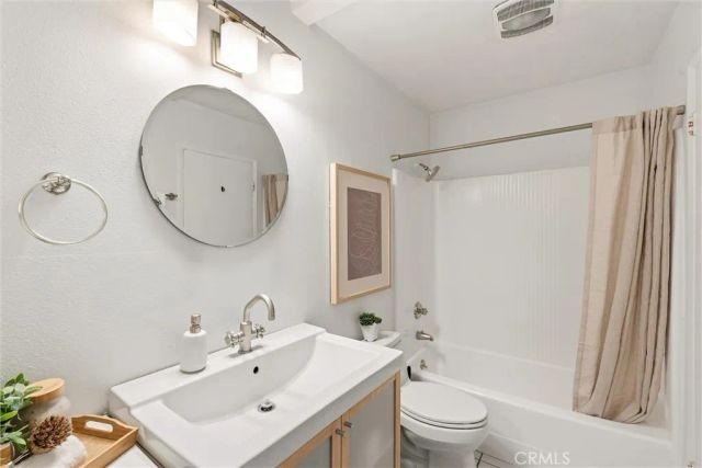 4818 Hollow Corner 268, Culver City, CA 90230