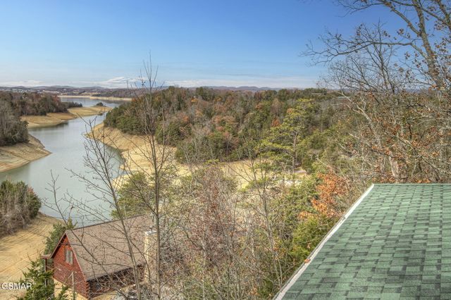 2018 Bill Flagle Way, Sevierville, TN 37876