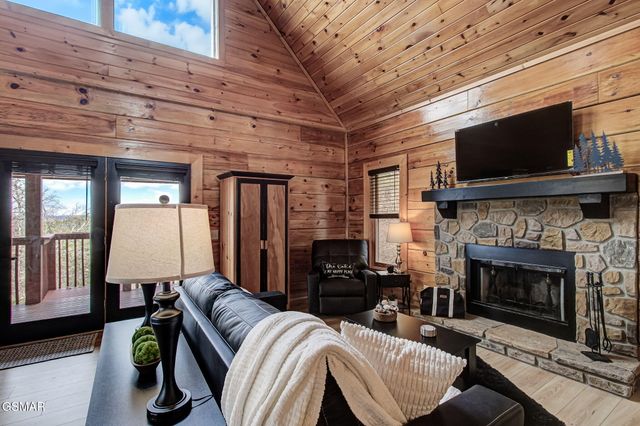 2018 Bill Flagle Way, Sevierville, TN 37876