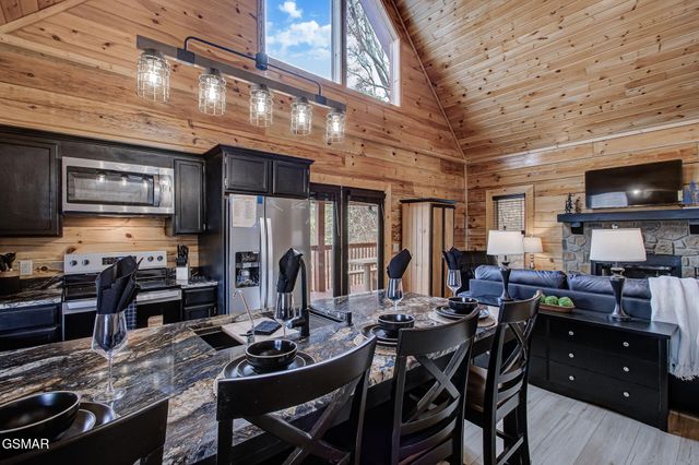 2018 Bill Flagle Way, Sevierville, TN 37876