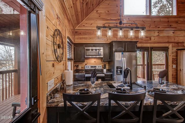 2018 Bill Flagle Way, Sevierville, TN 37876