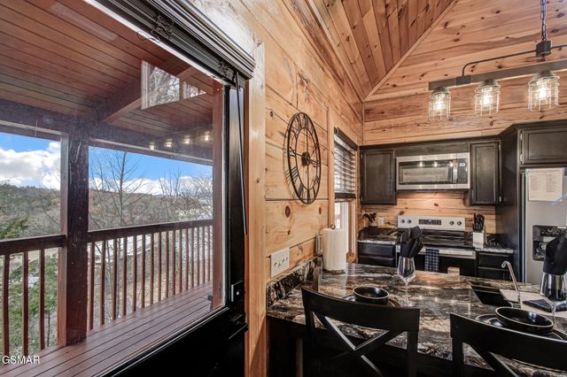 2018 Bill Flagle Way, Sevierville, TN 37876