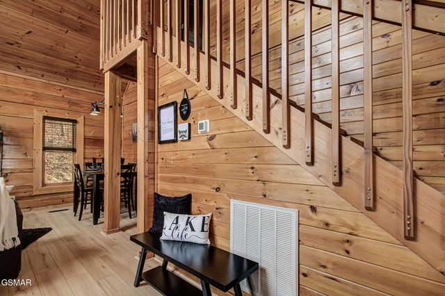 2018 Bill Flagle Way, Sevierville, TN 37876