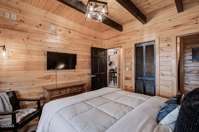 2018 Bill Flagle Way, Sevierville, TN 37876