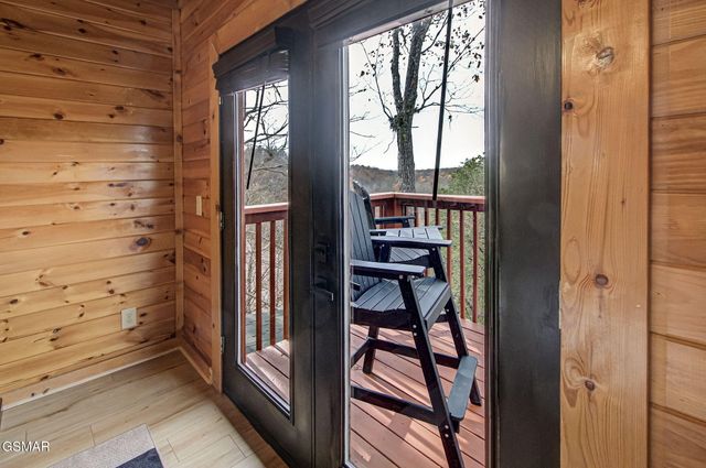 2018 Bill Flagle Way, Sevierville, TN 37876