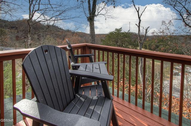 2018 Bill Flagle Way, Sevierville, TN 37876