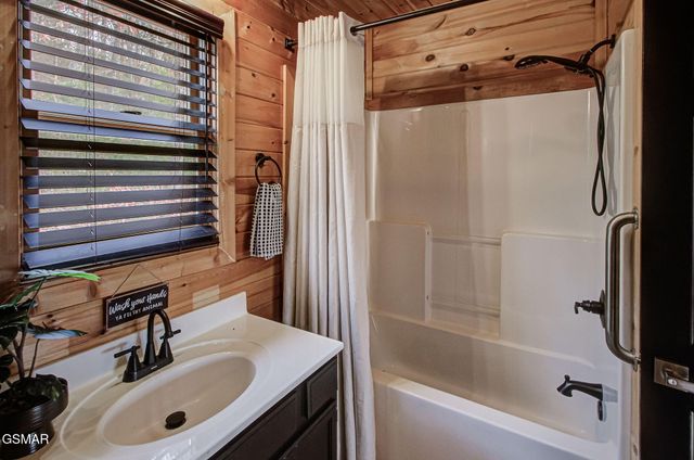 2018 Bill Flagle Way, Sevierville, TN 37876