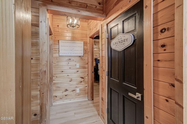 2018 Bill Flagle Way, Sevierville, TN 37876