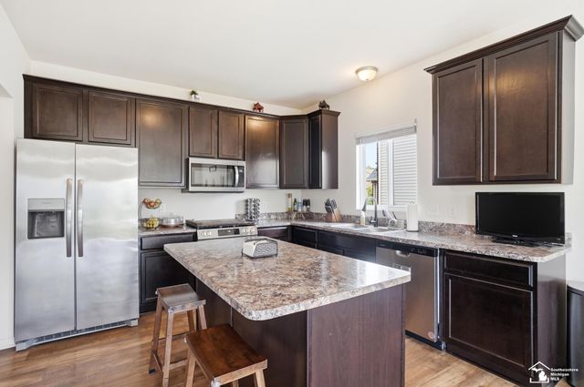 35793 Concord Drive, Romulus, MI 48174